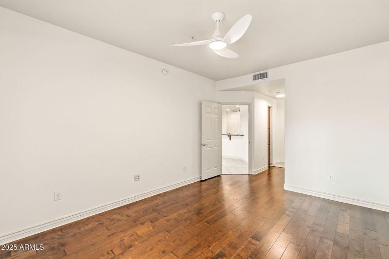 37-web-or-mls-Deer Valley-37