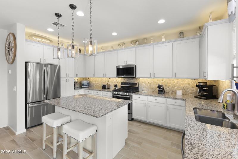 Island and SS Appliances