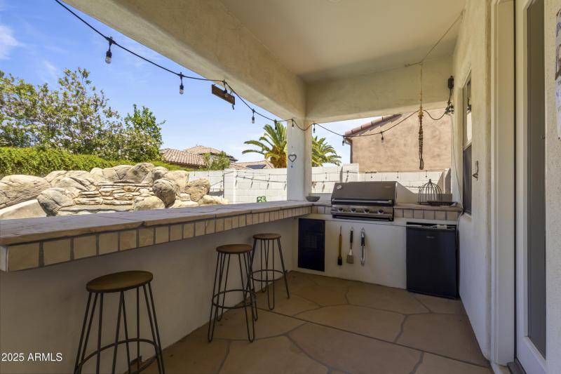 Outdoor Kitchen