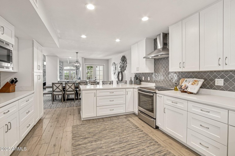Kitchen with plenty of cabinet space