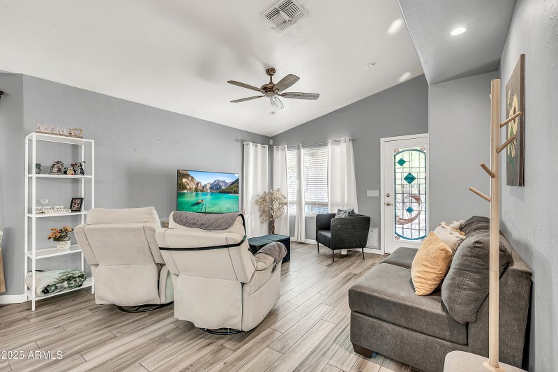 546 W Casa Mirage Ct-9