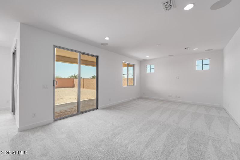 5848 S Hassett - Ready Now