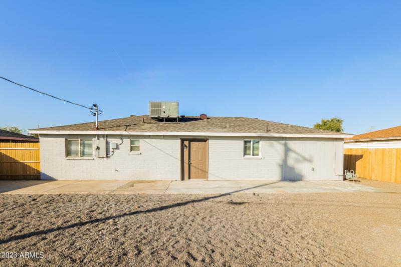 030-photo-rear-view-12308977