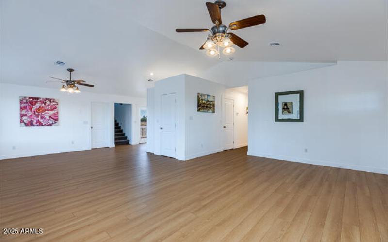 502 1100 West Street W MLS-8