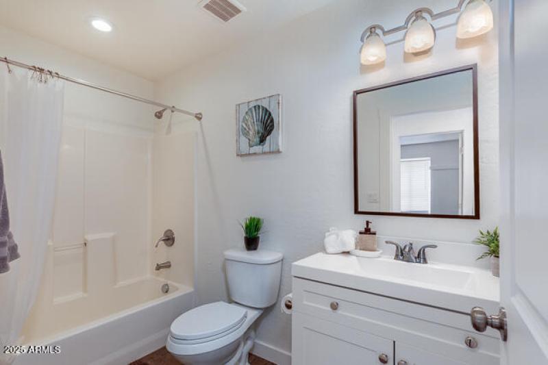 502 1100 West Street W MLS-25