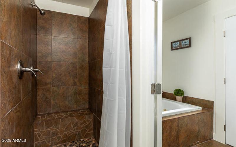 502 1100 West Street W MLS-36