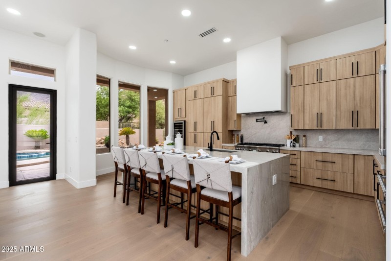 11917 E Mariposa Grande Dr - 17