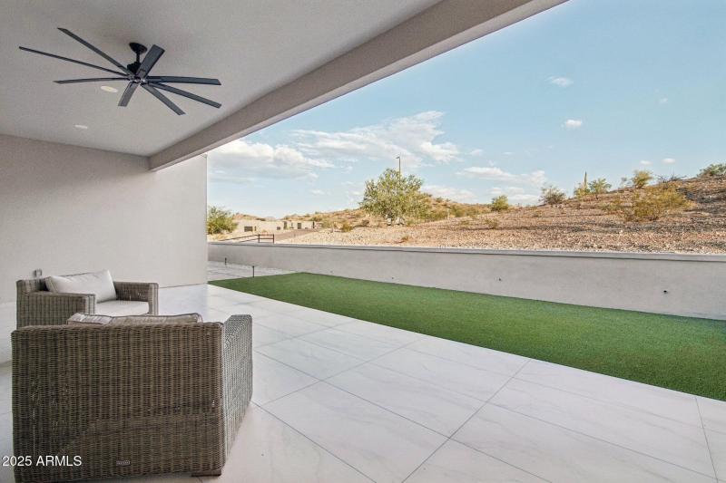 8-web-or-mls-W Estes Way-S2708-008