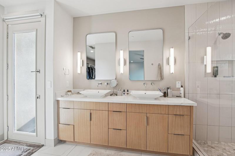 29-web-or-mls-W Estes Way-S2708-029