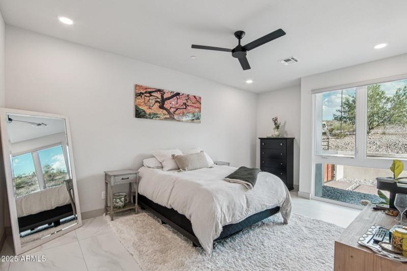 31-web-or-mls-W Estes Way-S2708-031