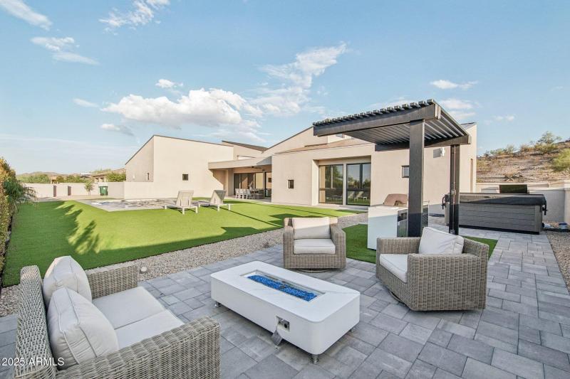 42-web-or-mls-W Estes Way-S2708-042