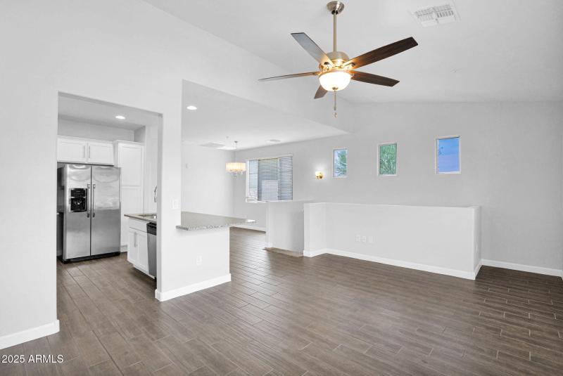 11-web-or-mls-P1281345