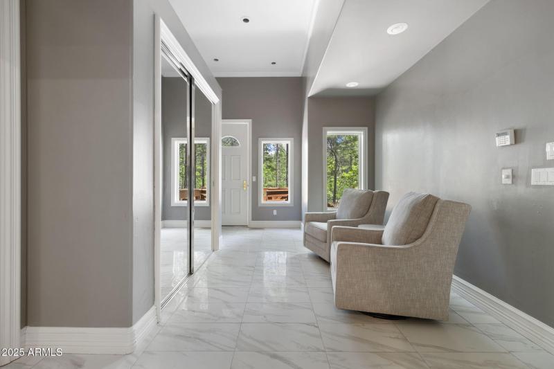Sitting Area/Mud Room