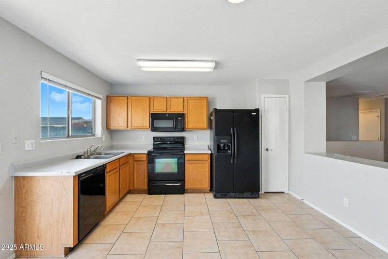 10-web-or-mls-Edgemont-10