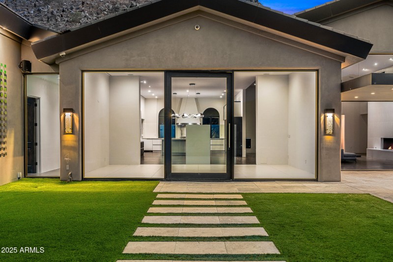 66front entrance_twilight