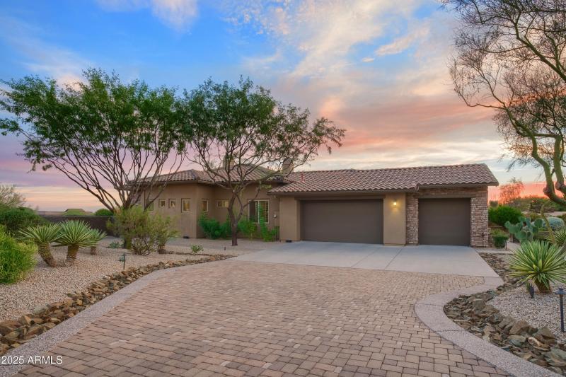 Extra Wide 3 Car Garage