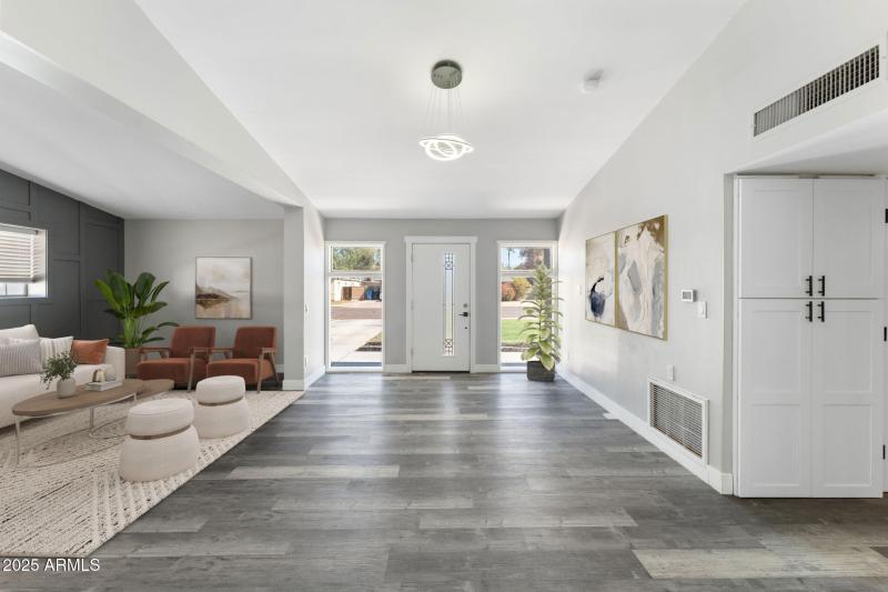 Entry way (virtually staged)