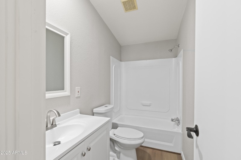 Brian Durbin Photo Guest Bath