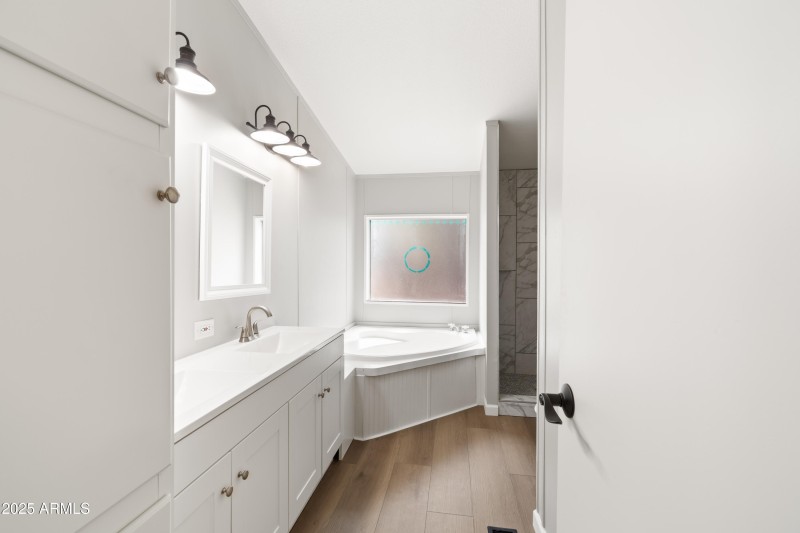 Brian Durbin Photo Primary Bath