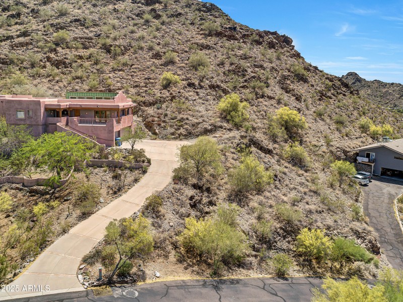 1910 E Mountain View Rd-1