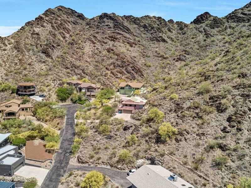 1910 E Mountain View Rd-9