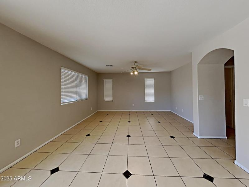 1004870.4813 W Fawn Drive