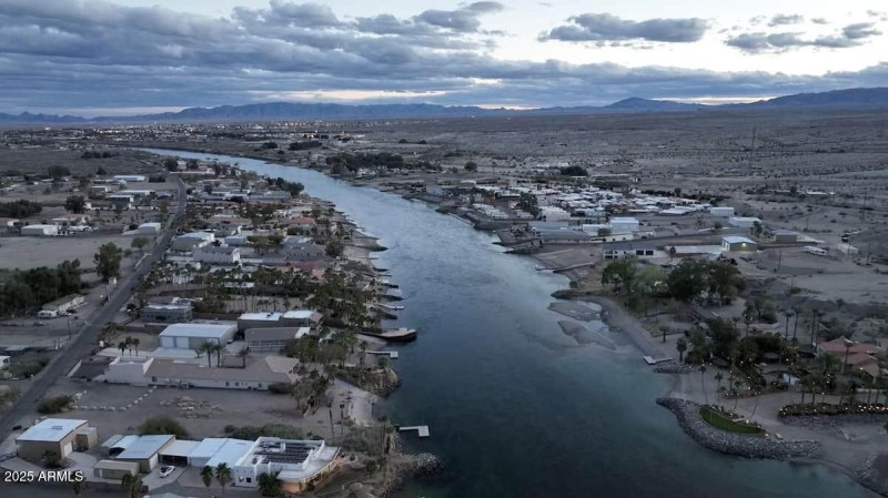 13c101b9-54c8-483d-bf98-93c7ec53e2d3