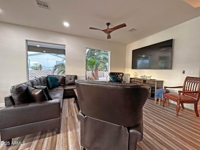 ea8c327b-00de-4b6e-887d-7980807f7c47