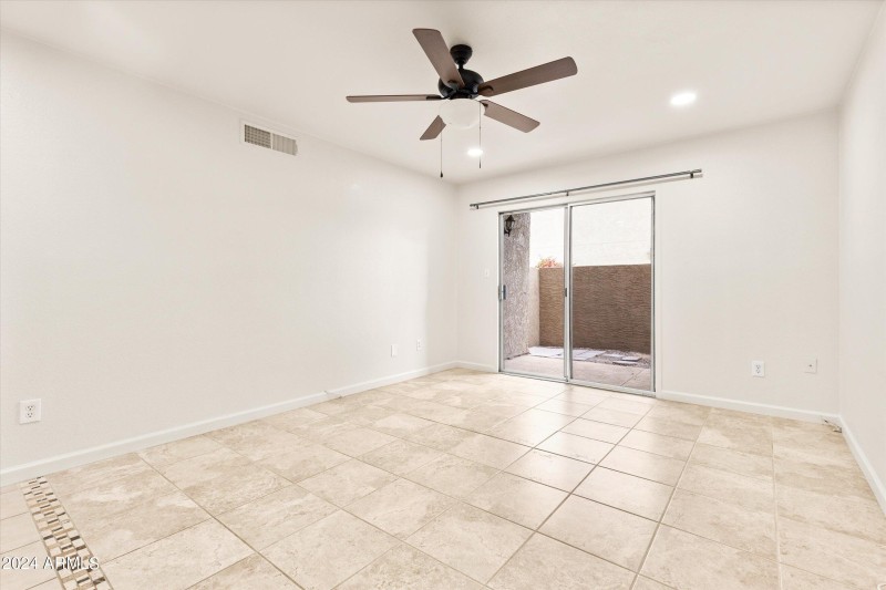 02-5877 Granite Reef Unit 1117-2