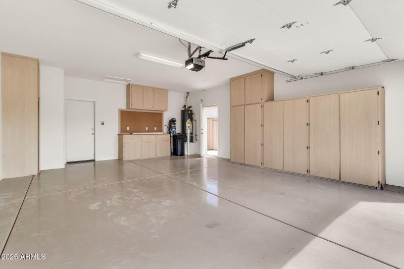 Cabinets/Extended Garage/Service Door