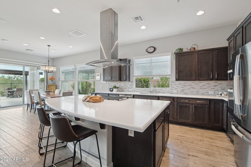 14-web-or-mls-W Montansoro Ln-S2708-012