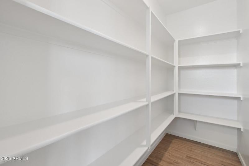 33-web-or-mls-W Brown St-S2708-033