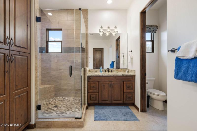 21-Primary Bathroom (2)