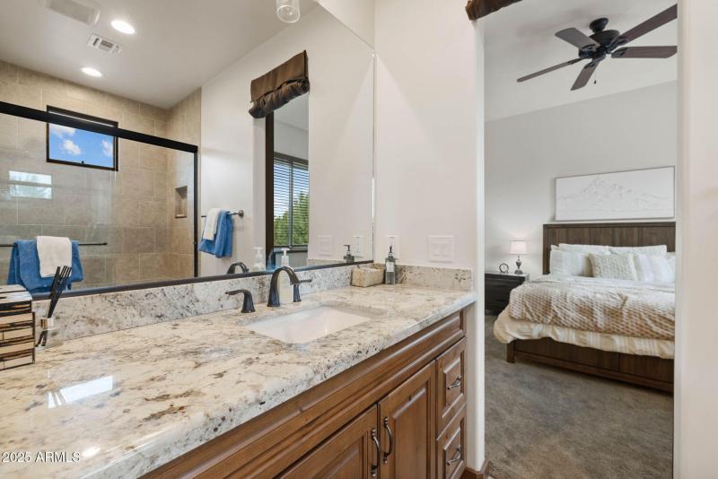 27-Jack and Jill Bath (2)