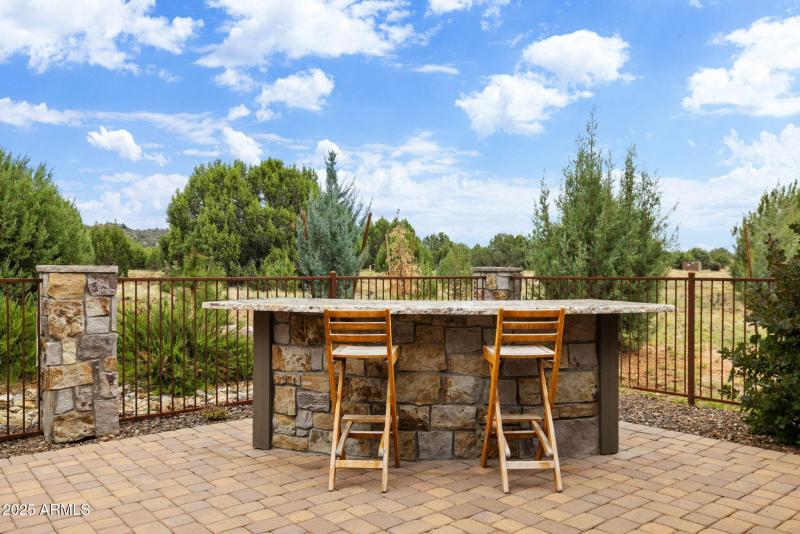 36-Front Patio Bar (1)