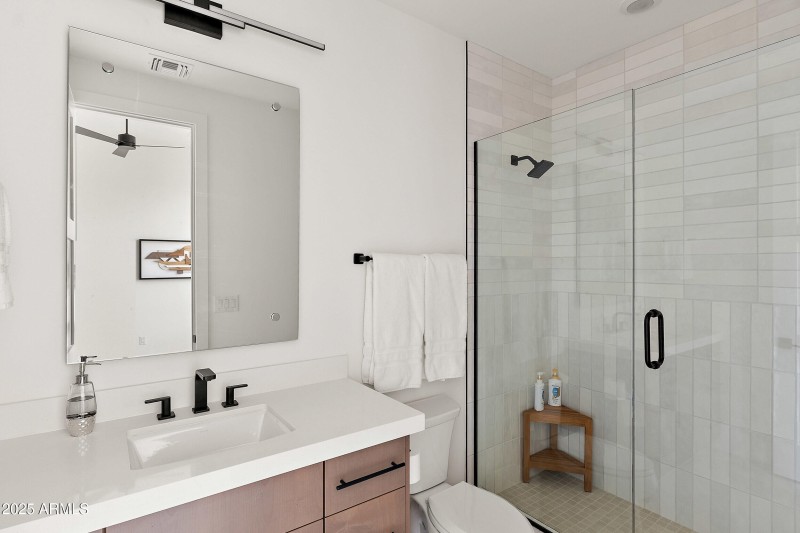 Bedroom 2 ensuite bath