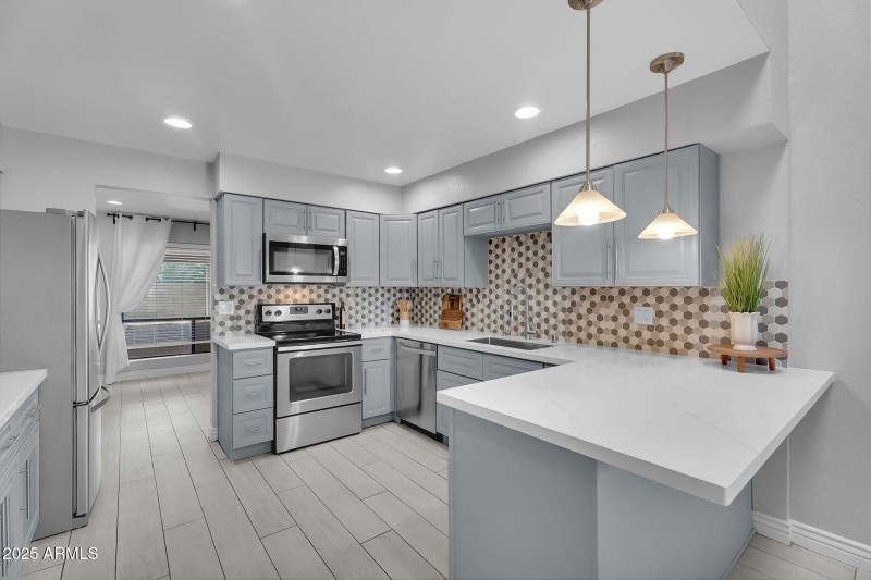 11-web-or-mls-Forest Ave-14