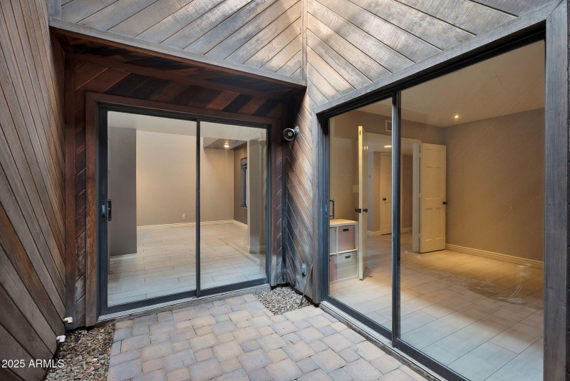 46-web-or-mls-Forest Ave-46