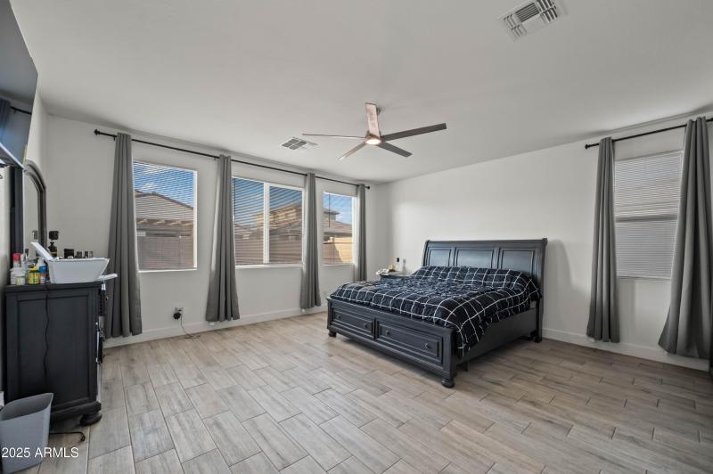 11670 W Parkway Ln Avondale AZ 85323-22