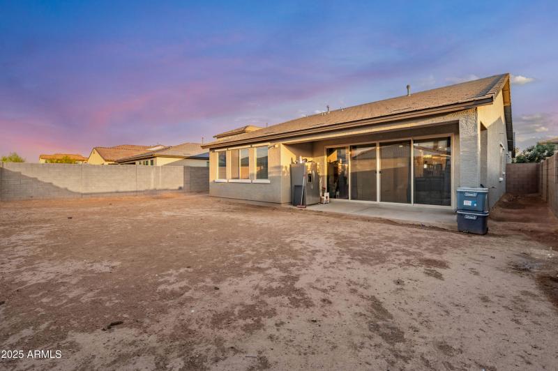 11670 W Parkway Ln Avondale AZ 85323-6 c