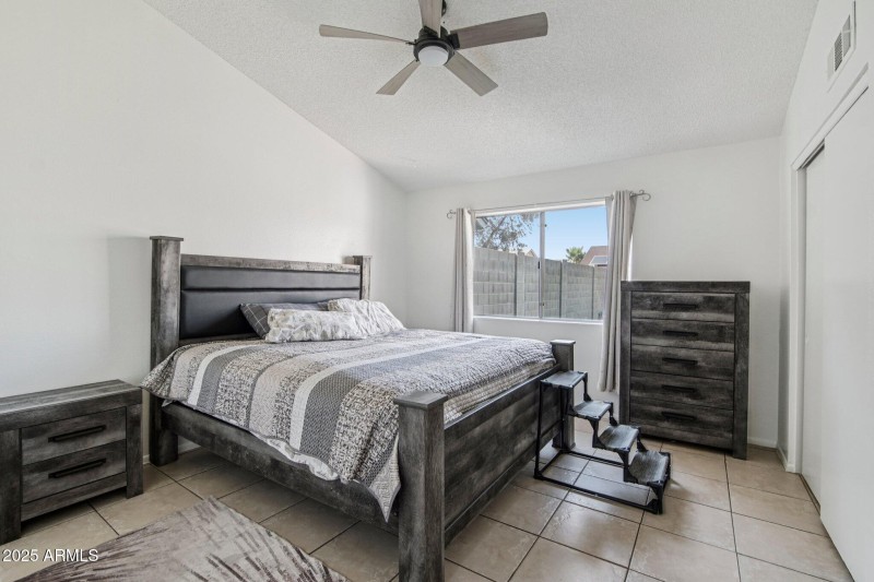 12-web-or-mls-W Mohawk Ln-S2608-012