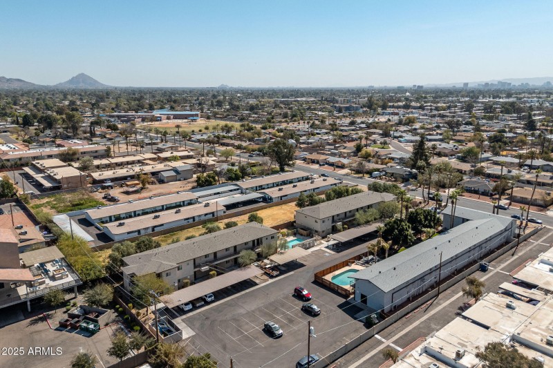 20250304_2016-W-Orangewood-Ave_14