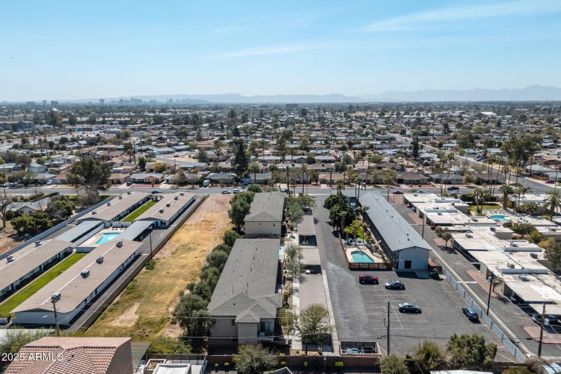 20250304_2016-W-Orangewood-Ave_15