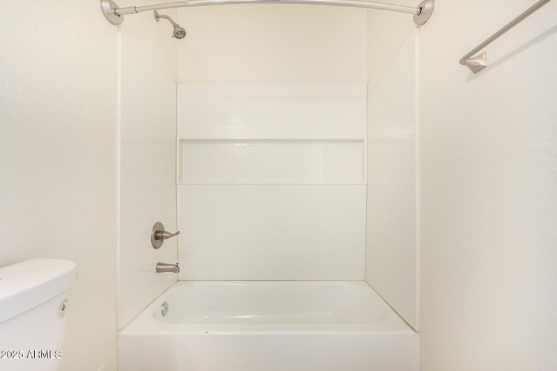 2746 W Pima St Primary Bath