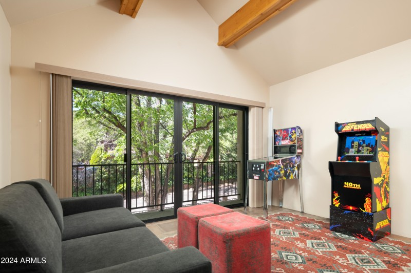 Phoenix Photo Pro-55 Ranch House Cir_012