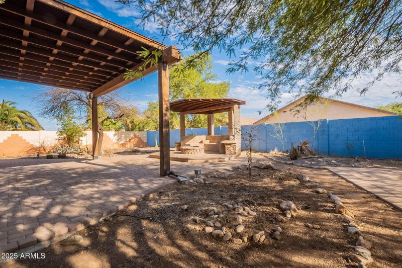 Beautiful Shaded Yard