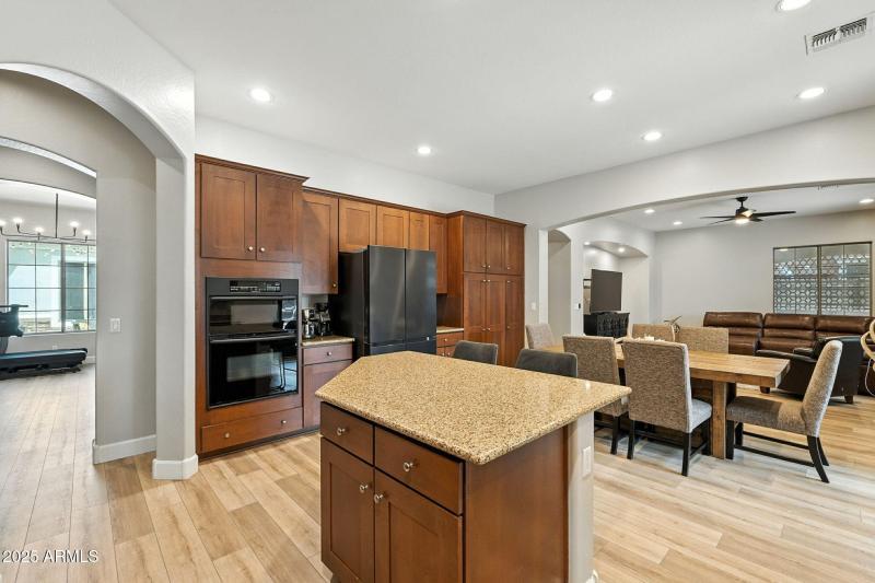 10-web-or-mls-Creekside-10