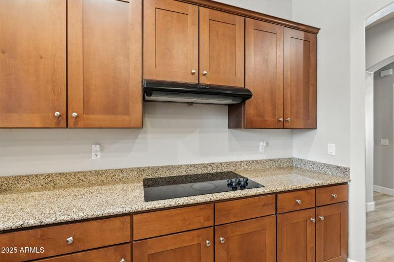 11-web-or-mls-Creekside-11