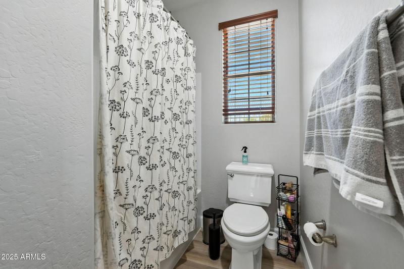 25-web-or-mls-Creekside-25