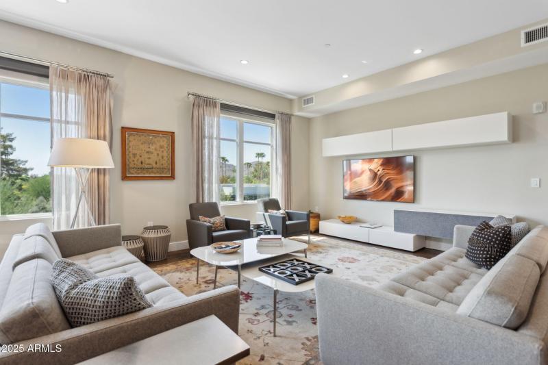 Living Area w/ Mountain Views